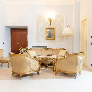 Deluxe With Garden In Vomero Napoli
